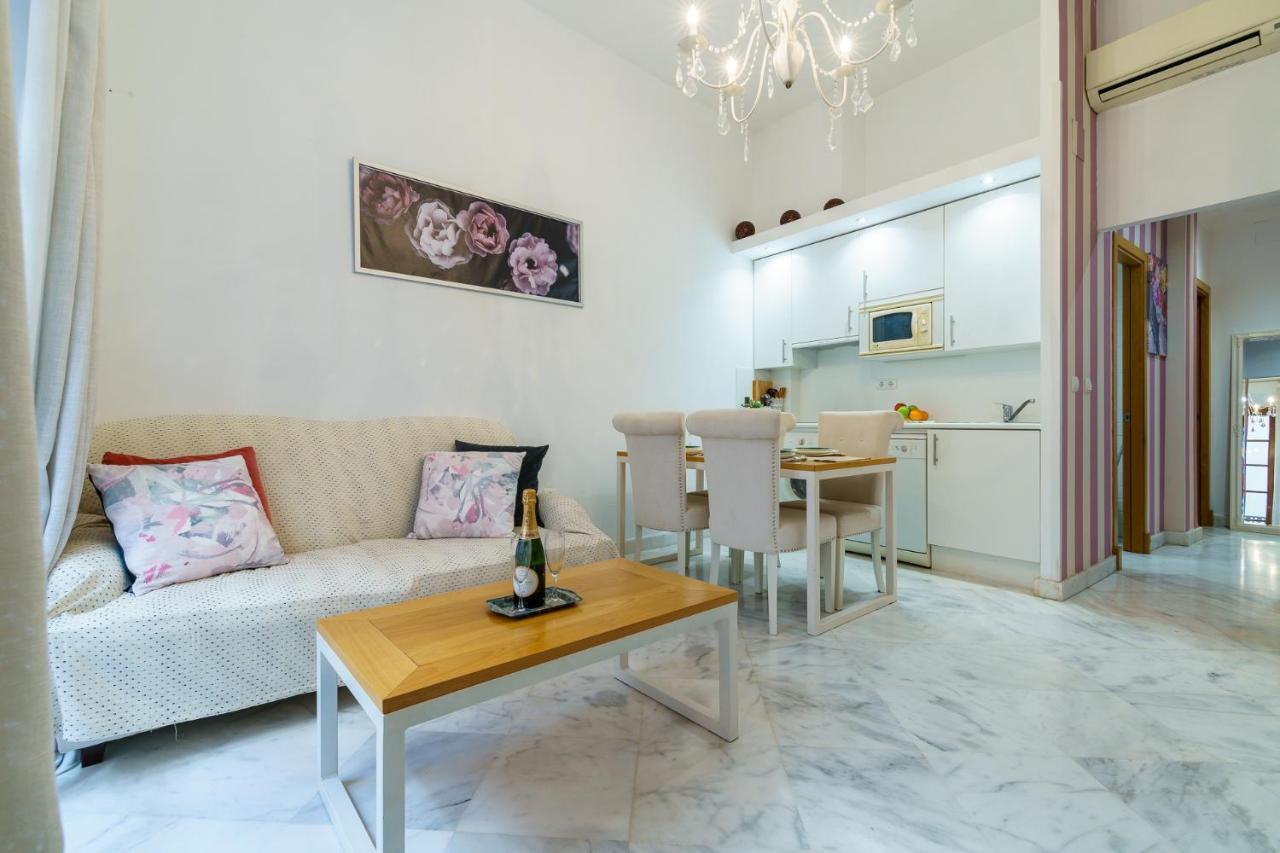 Malagasuite City Center Malaga Ngoại thất bức ảnh