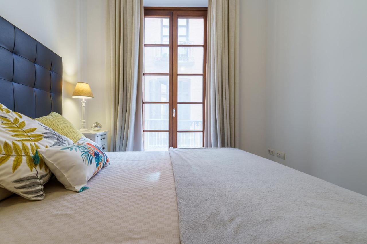 Malagasuite City Center Malaga Ngoại thất bức ảnh