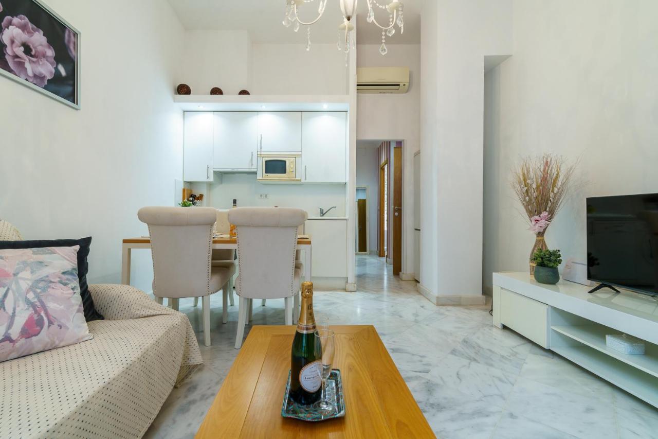 Malagasuite City Center Malaga Ngoại thất bức ảnh